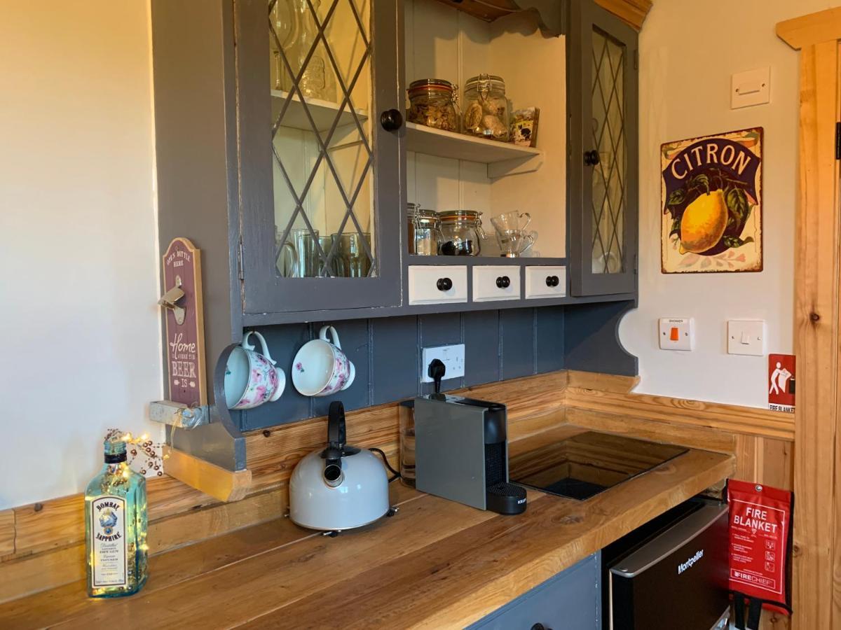 Sheepwash Shepherds Hut Bebside エクステリア 写真