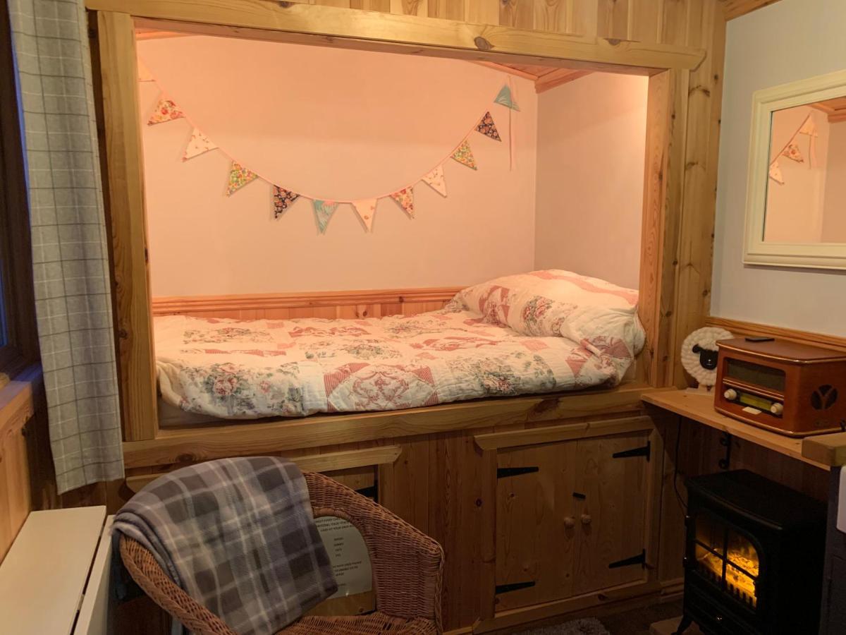 Sheepwash Shepherds Hut Bebside エクステリア 写真