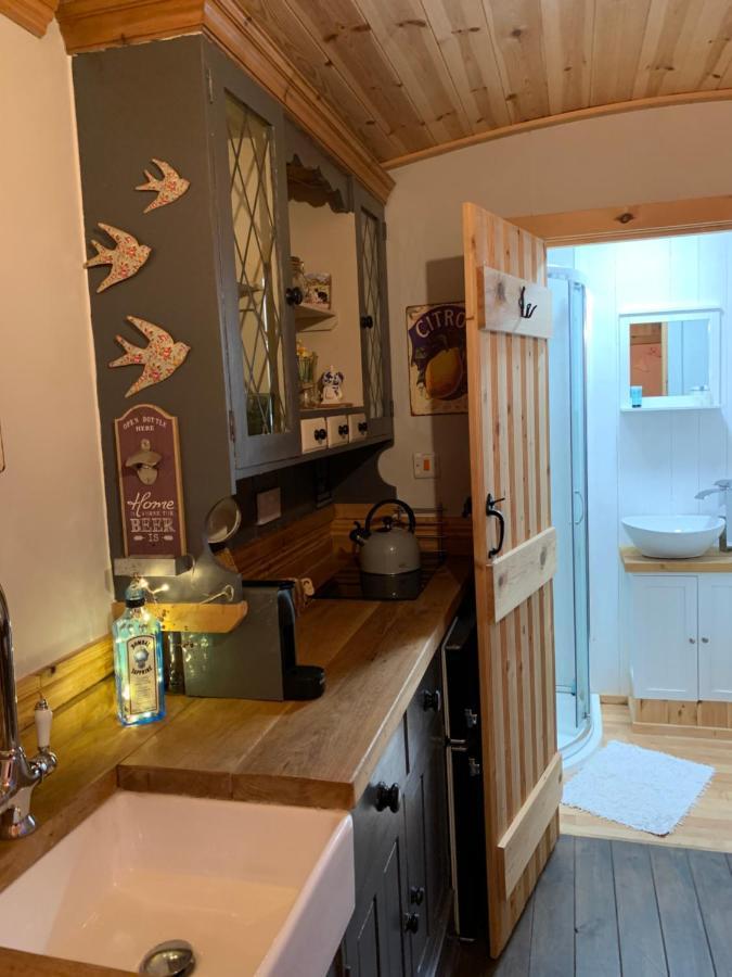 Sheepwash Shepherds Hut Bebside エクステリア 写真